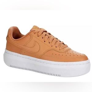 NIKE COURT LEGACY ALTA